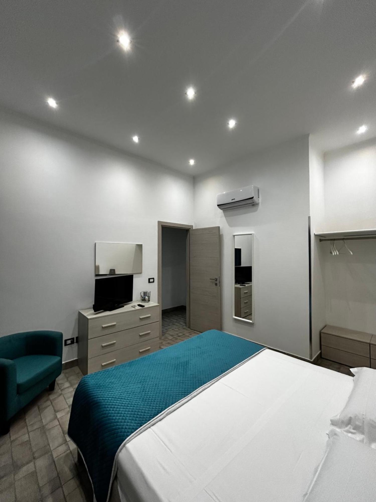 Naxos Apartments Giardini-Naxos Extérieur photo